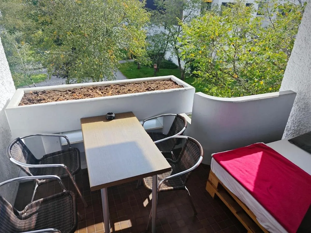 2 Room Apartment In Metro Location Munich Allemagne