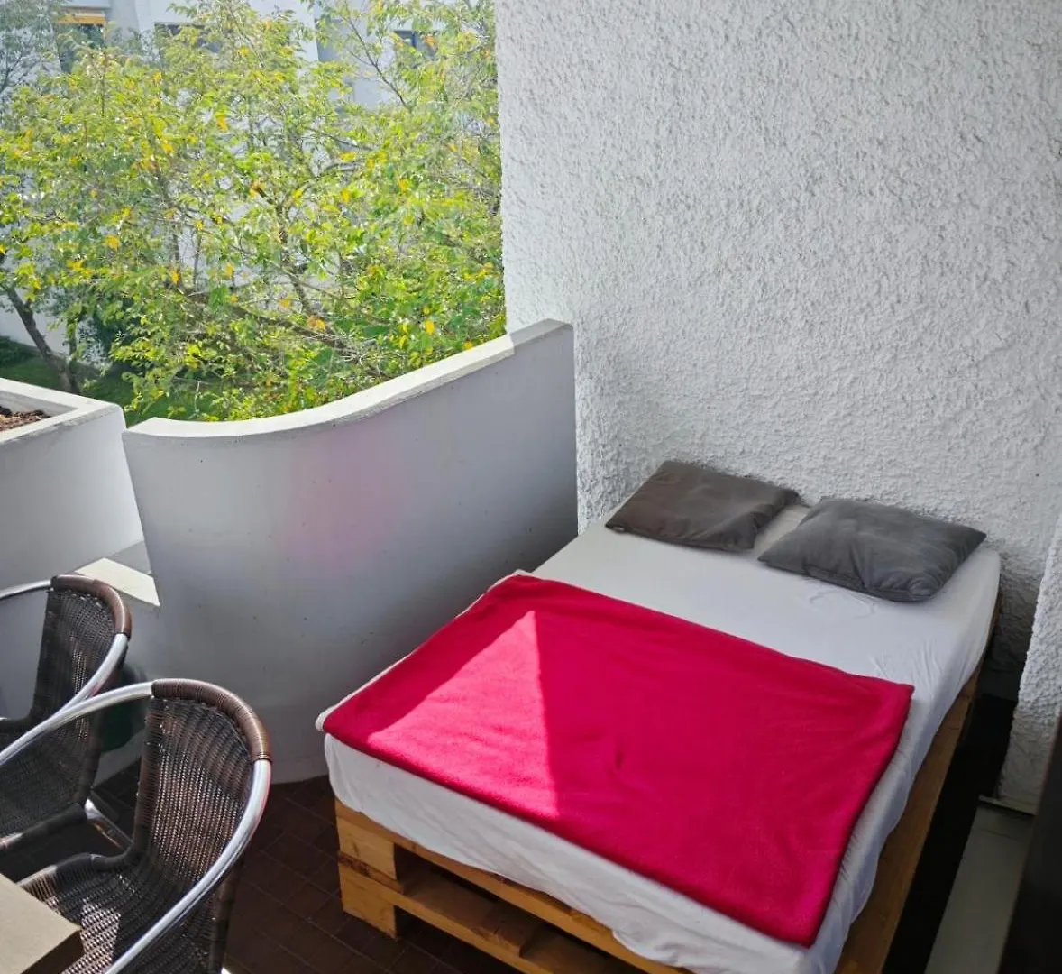 2 Room Apartment In Metro Location Munich 0*,